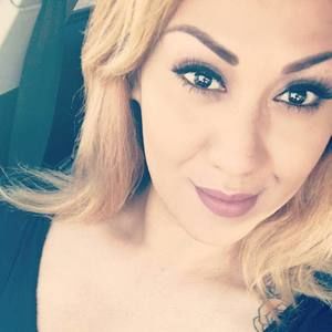 Meet your Posher, Elisa